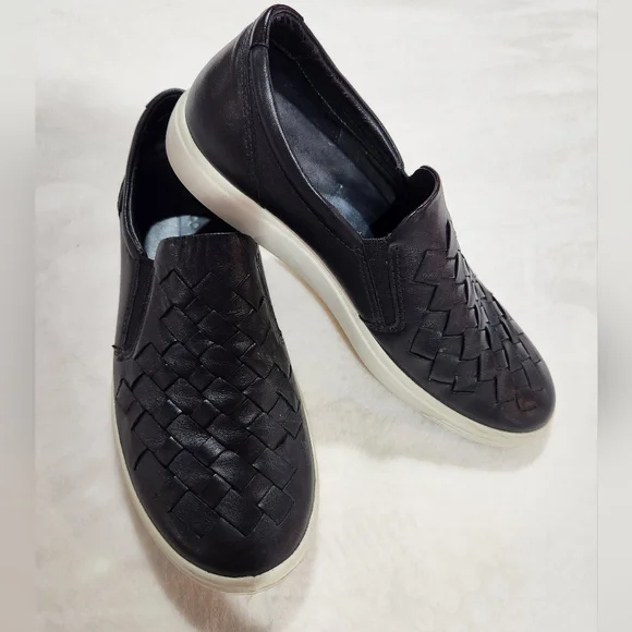 Ecco | Shoes | Ecco Soft 7 Womens Black Leather Woven Slipon  display picture 1